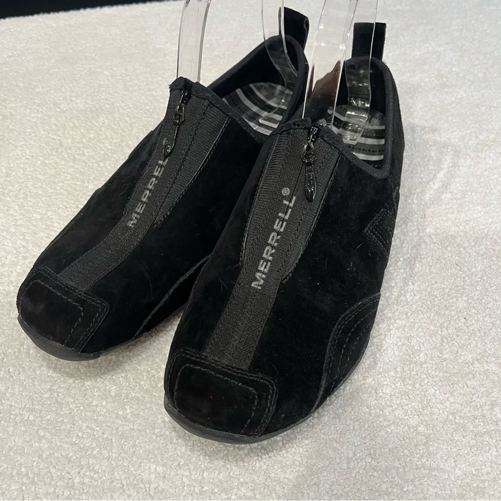 Merrill Women’s Barrado Black Suede Comfort Walking Shoe. 9